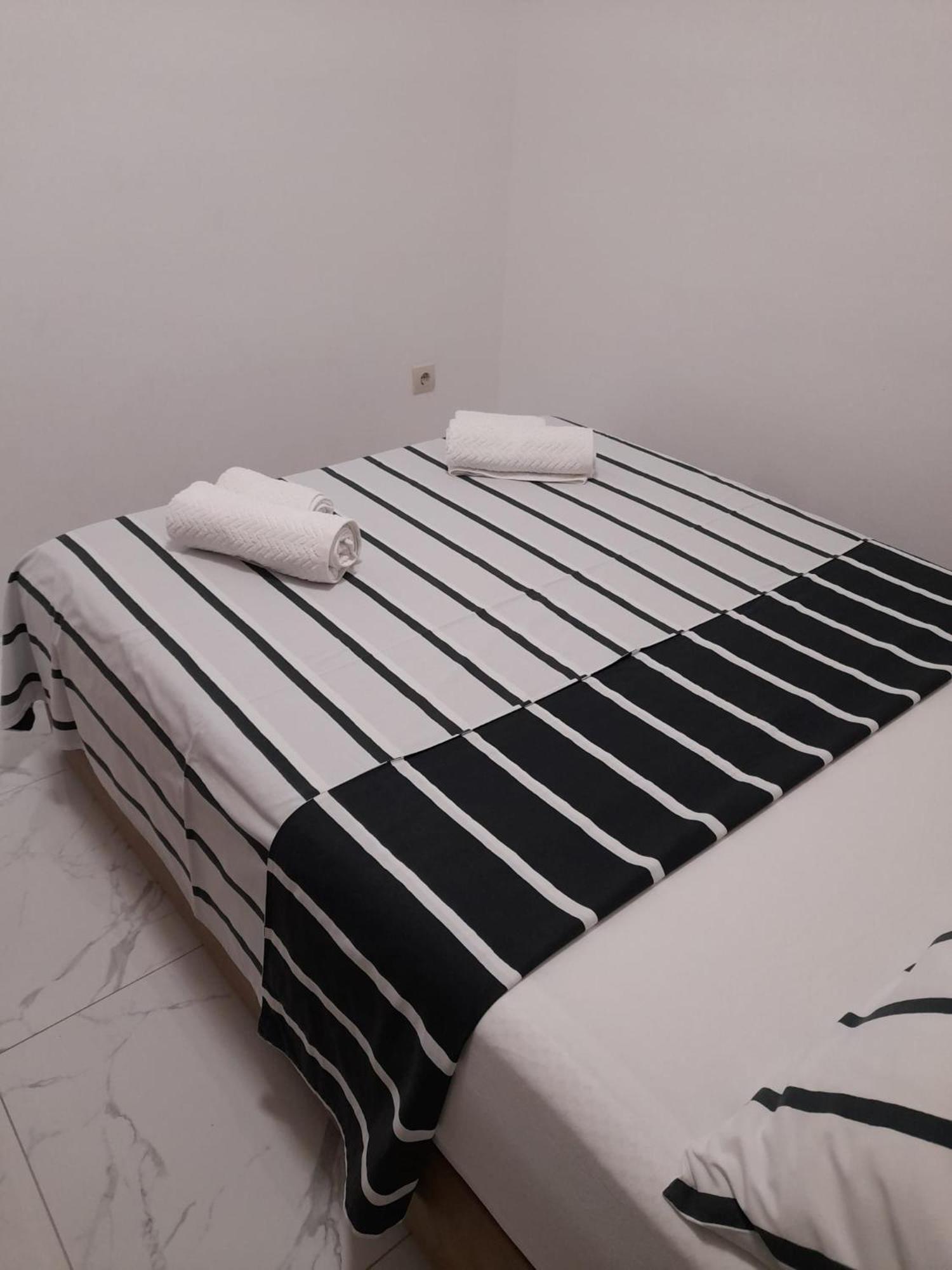 Apartments Malou Baška Voda 部屋 写真