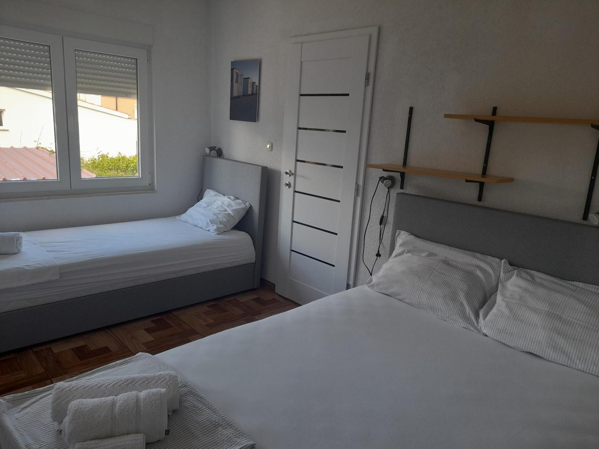 Apartments Malou Baška Voda 部屋 写真