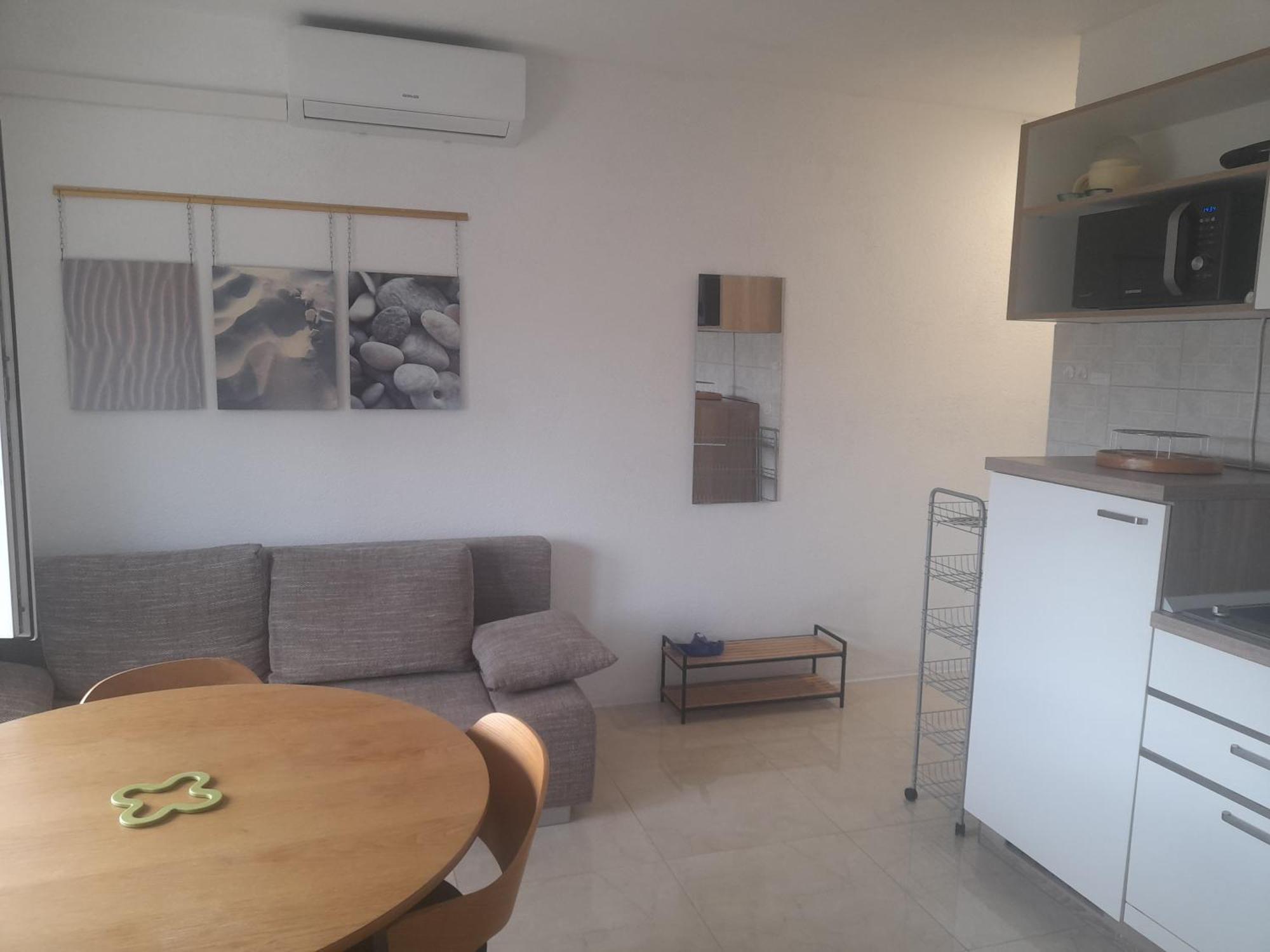 Apartments Malou Baška Voda 部屋 写真