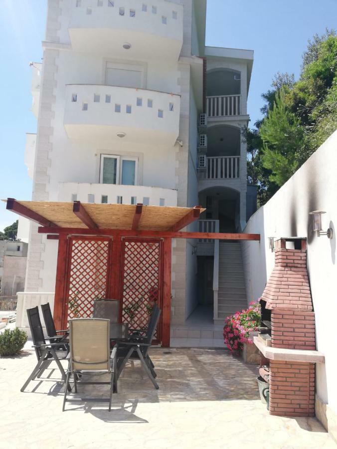 Apartments Malou Baška Voda エクステリア 写真